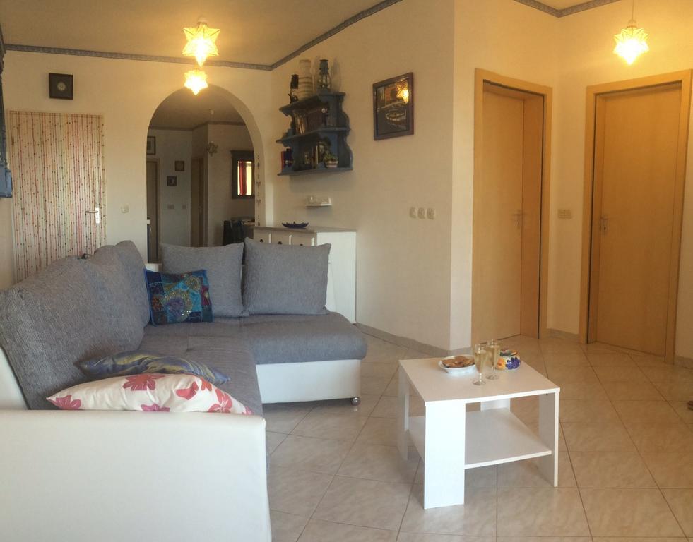 Beach Home Noemie Вир Екстериор снимка